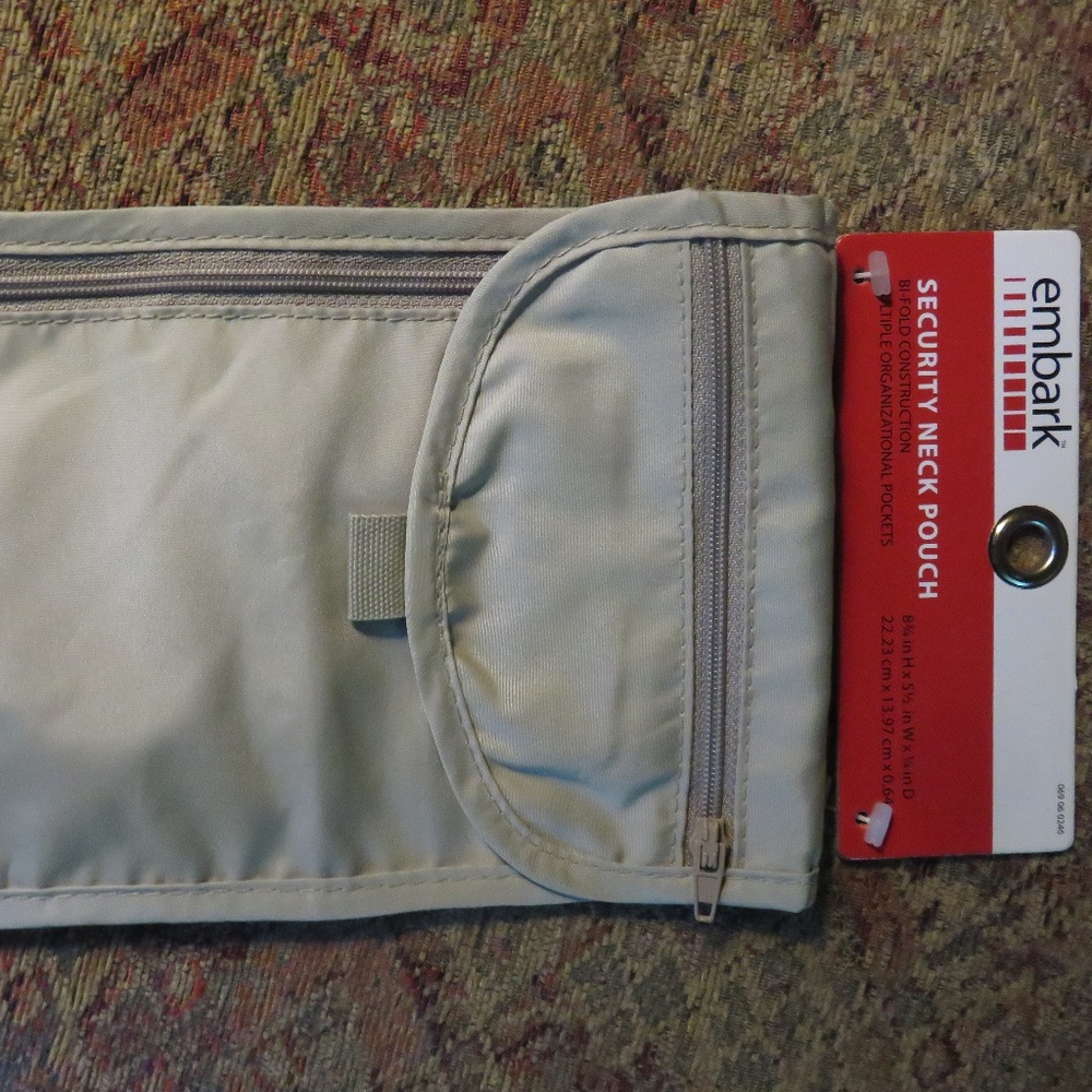 Embark securityh neck pouch, euc